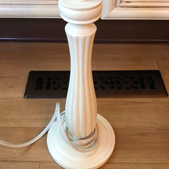 Cream colored bed side table lamp - Picture 2 of 2